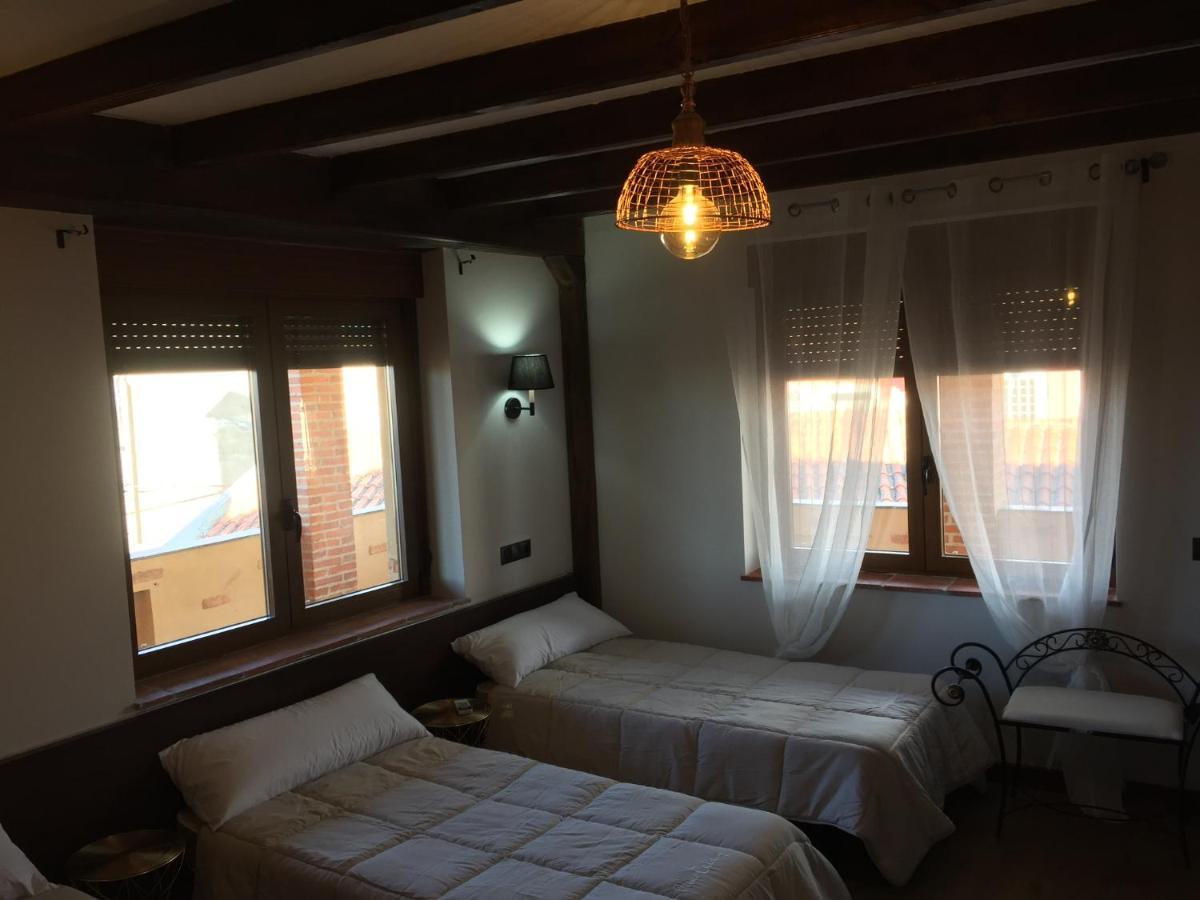 Villas De Miranda Miranda de Azán 外观 照片